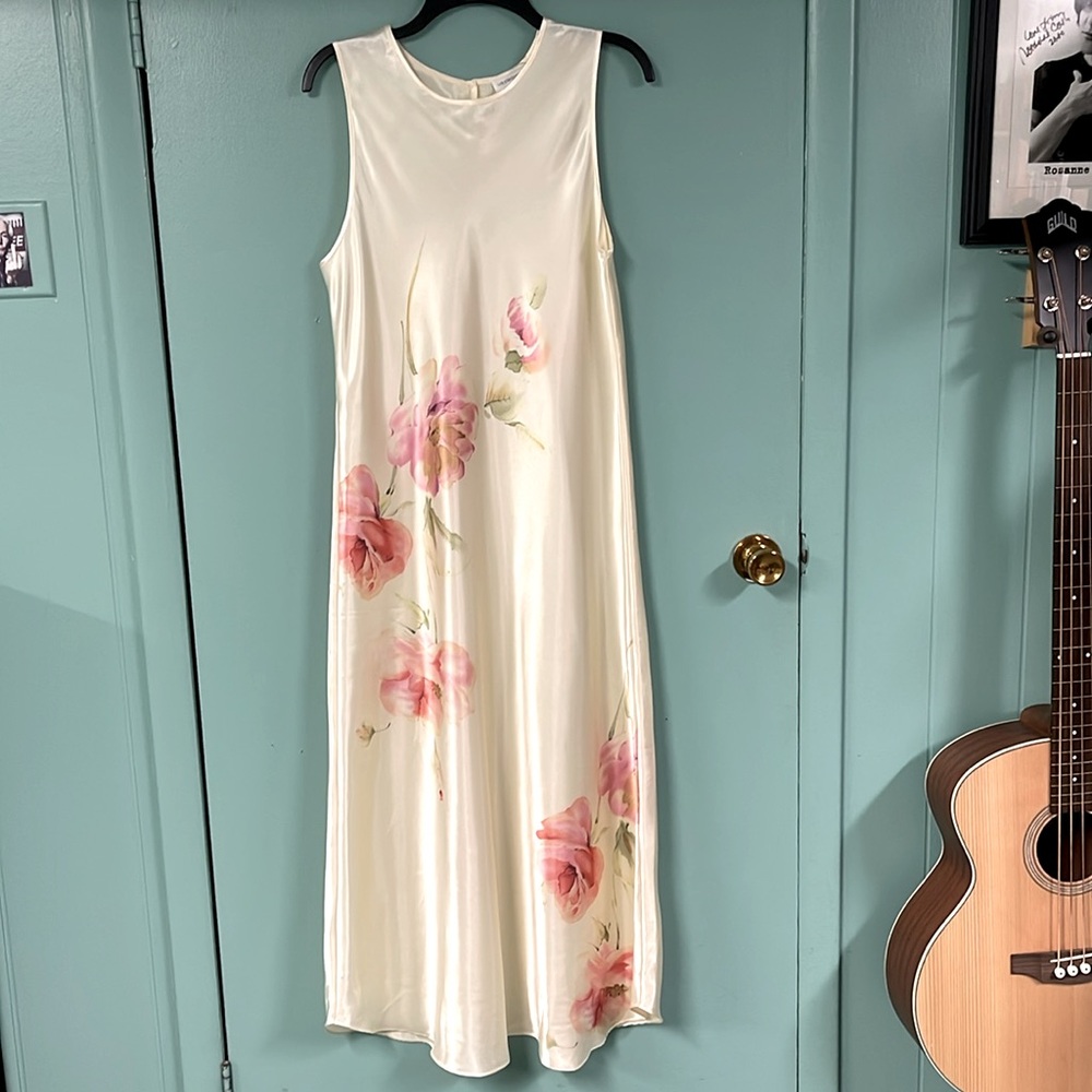 BNWOT LIZ CLAIBORNE POLY SATEEN IVORY FLORAL PRINT MIDI LOUNGE DRESS SIZE SMALL
